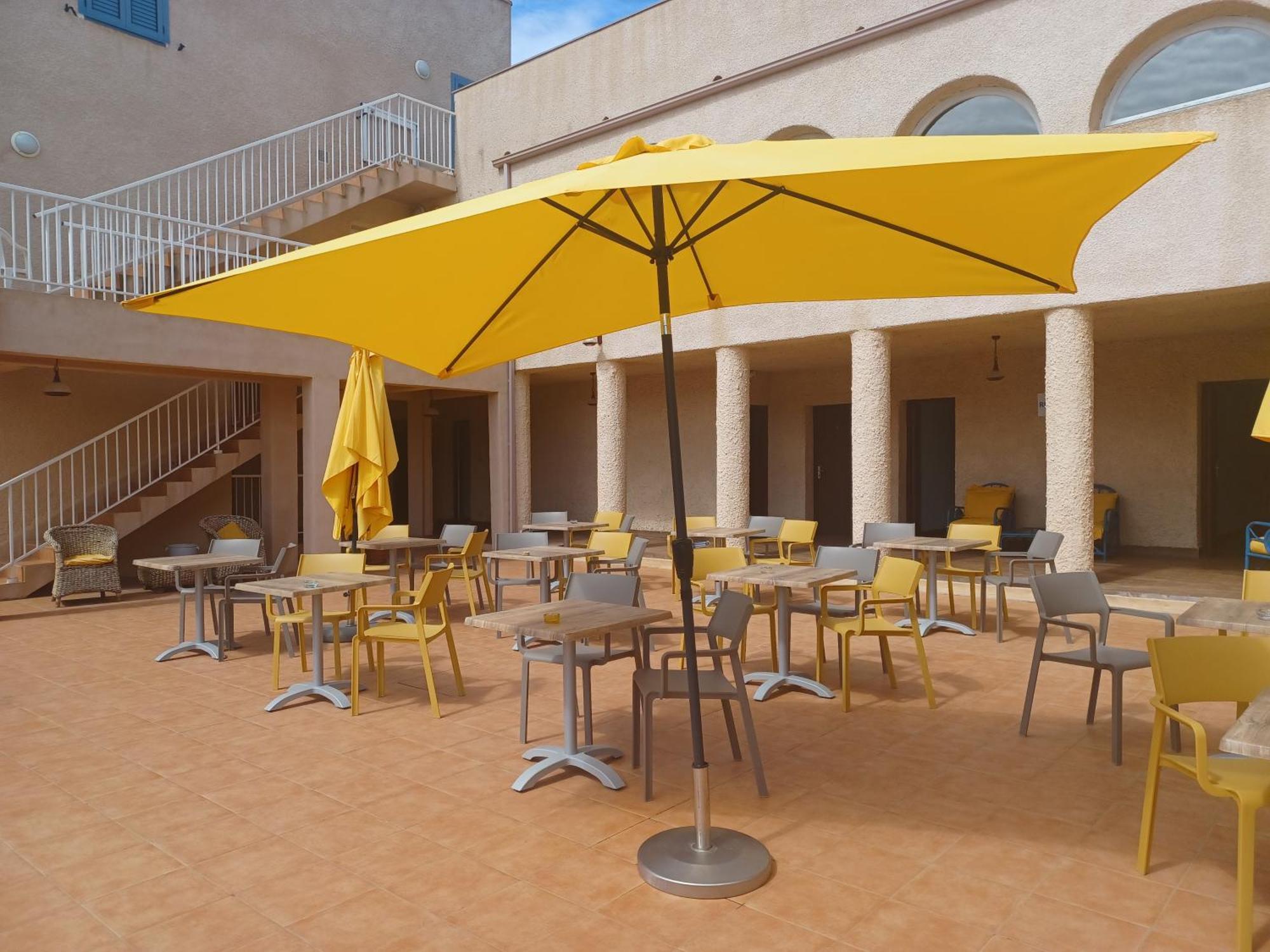 Hotel Cinque Arcate Galeria  Bagian luar foto
